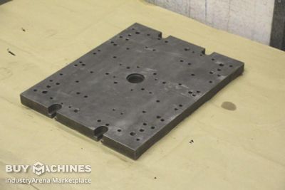 Clamping plate with holes Stahl 395/495/H30 mm