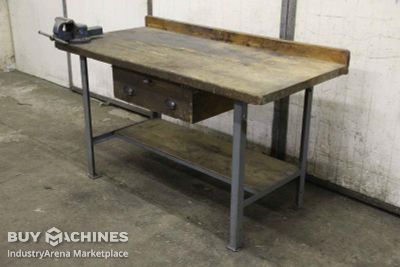 Workbench with vice unbekannt 1500/730/H920 mm