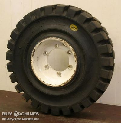 Solid rubber tires CLARK 6,5-10