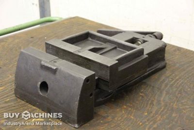 Maschinenschraubstock unbekannt Spannweite 265 mm