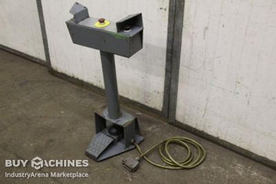 Two-hand control panel with foot switch unbekannt Zweihand