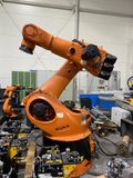 Roboter KUKA KR360 R2830